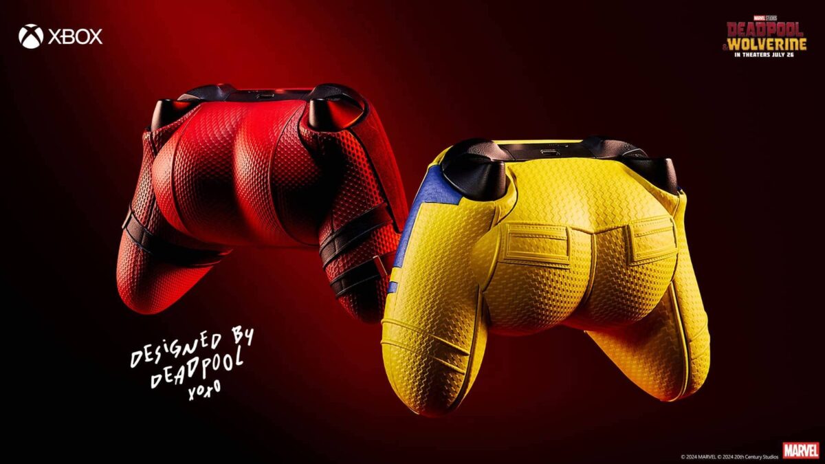 La imagen muestra mandos de la XBOX caracterizados para la película de Deadpool y Lobezno