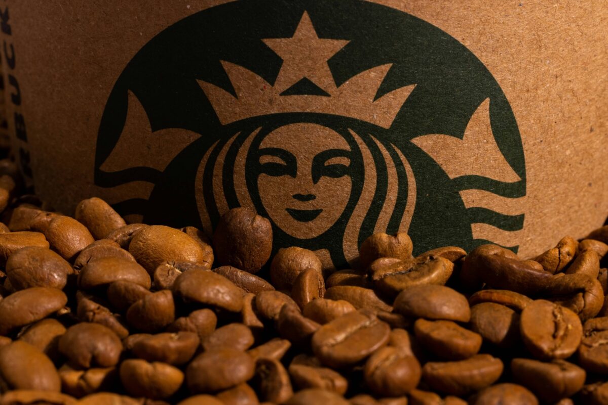 Estrategia de marketing de Starbucks: De café local a potencia global | 2