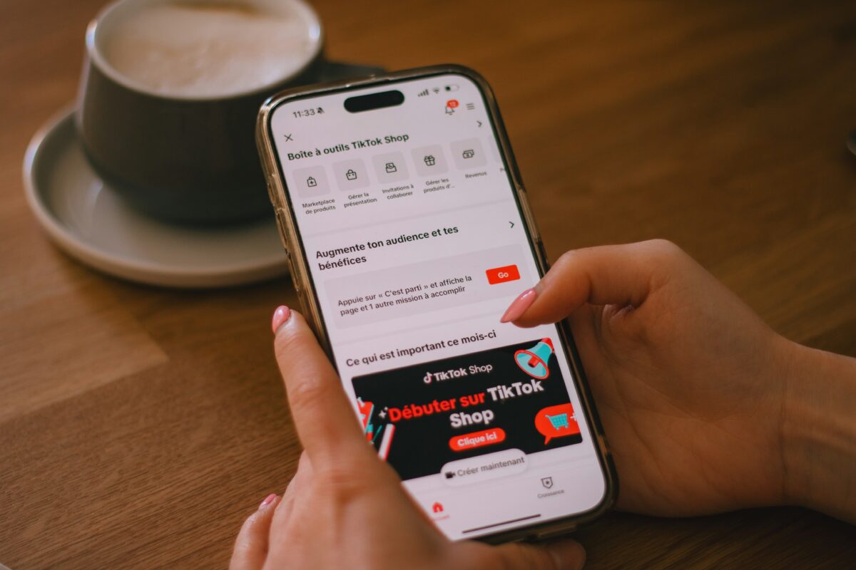 Cómo hacerse viral en TikTok en 2025: manual avanzado (estrategia, creatividad y datos) | 7