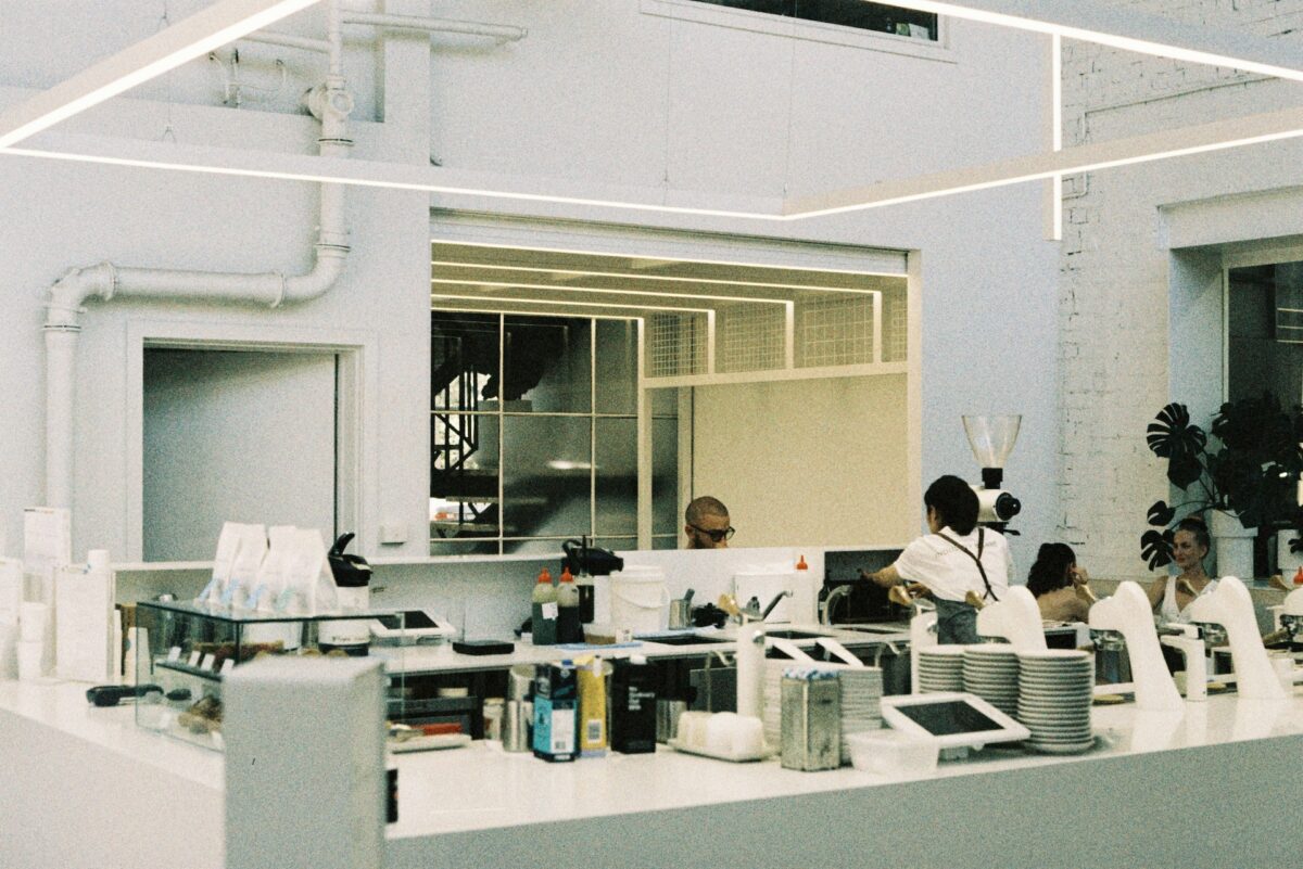 Imagen del artículo sobre IA para contact centers: cómo potenciar la atención al cliente en 2025