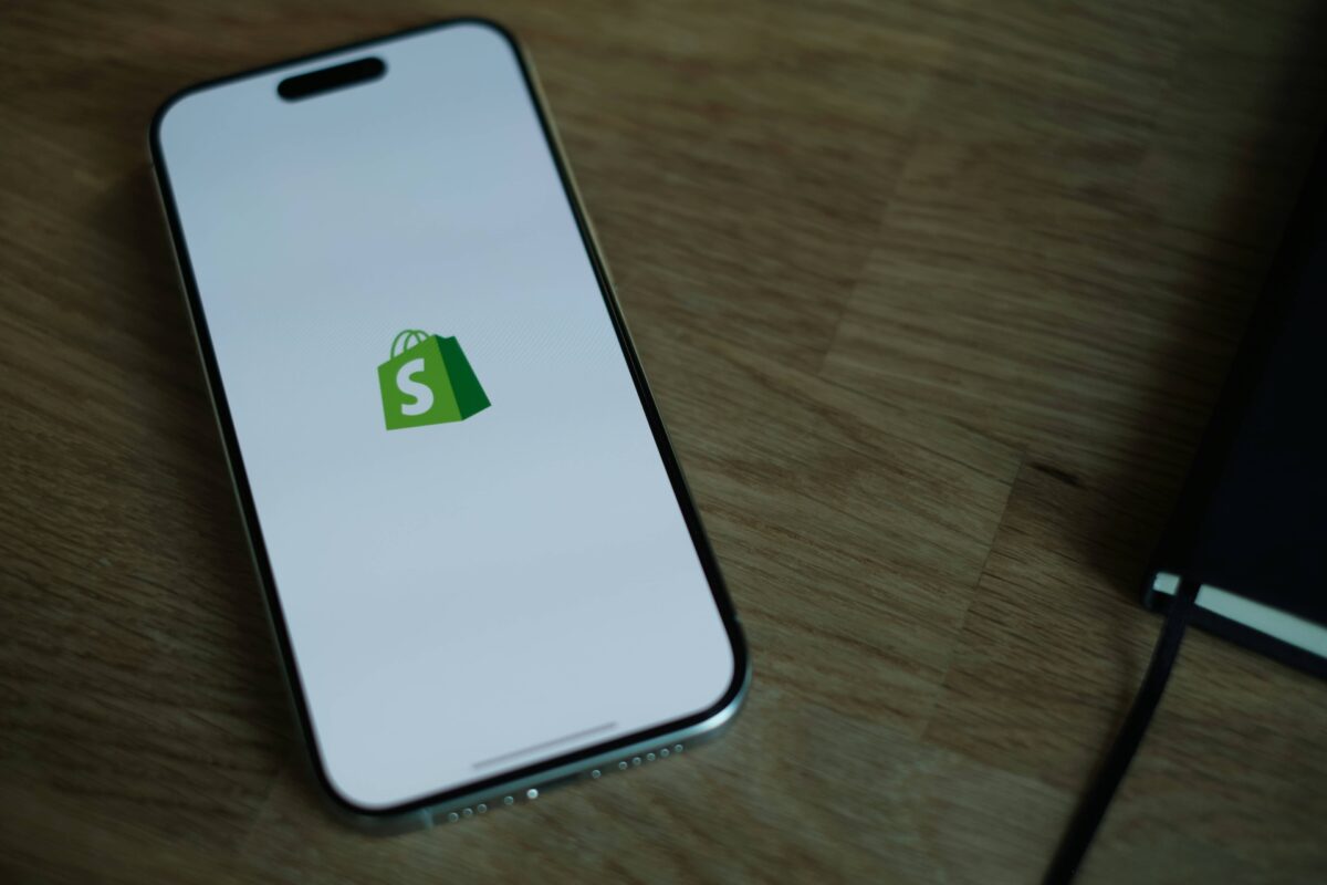 Automatización de alertas para detección de anomalías en Shopify: cómo proteger tu tienda de errores | 7