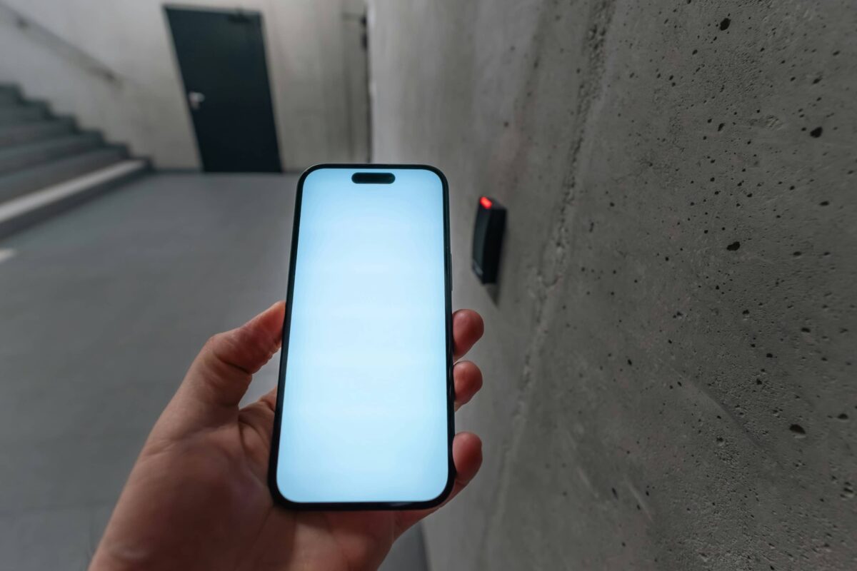 Revolución del desarrollo de aplicaciones móviles con interfaces sin pantalla conversacional y gestual | 7