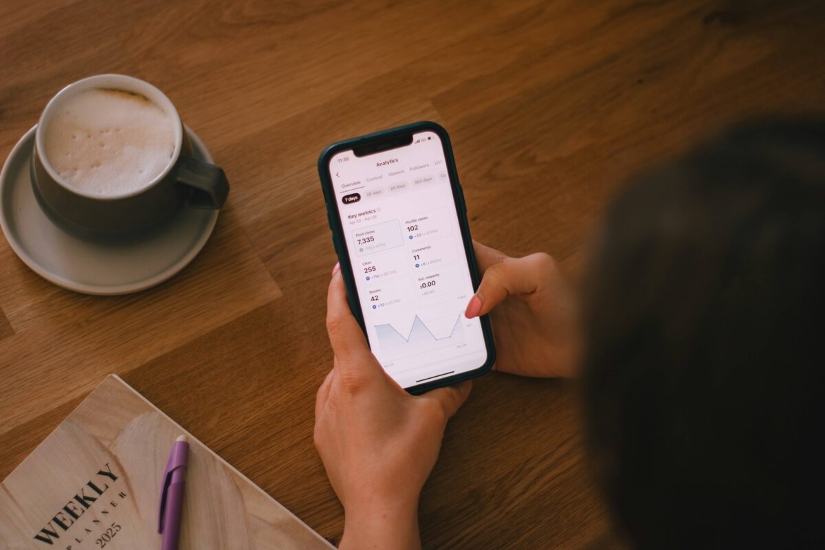 Cómo maximizar ROI redes sociales 2025: guía completa con estrategias probadas | 7